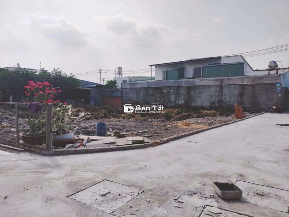 BÁN ĐẤT THỔ CƯ.
1/ Đặng Thúc Vịnh, đối diện cây xăng Đông Thạnh.