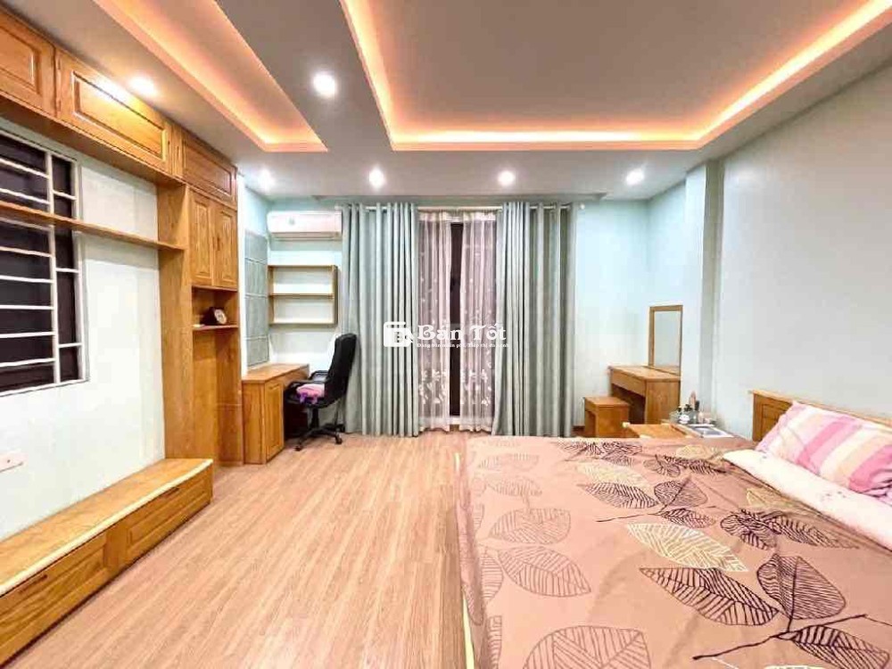 nhà hiếm ngọc thuỵ, phân khu giáo viên gần chợ ,trường các cấp, ô tô