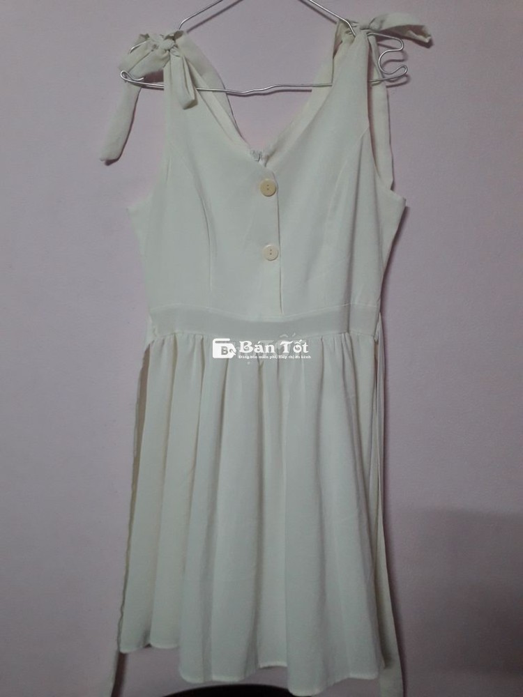 Cần bán váy cho nữ từ 55kg đến 60kg