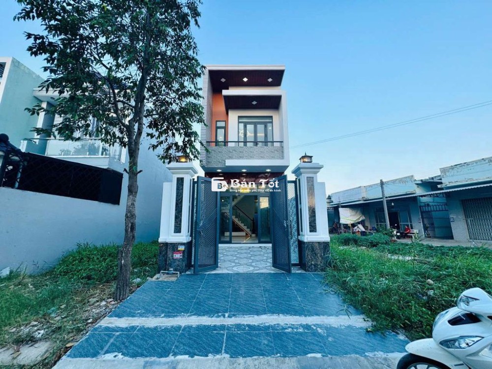 NHÀ 2 TẦNG CÁCH CỔNG KHU CÔNG NGHIỆP CẦU TRÀM CHỈ 500M
