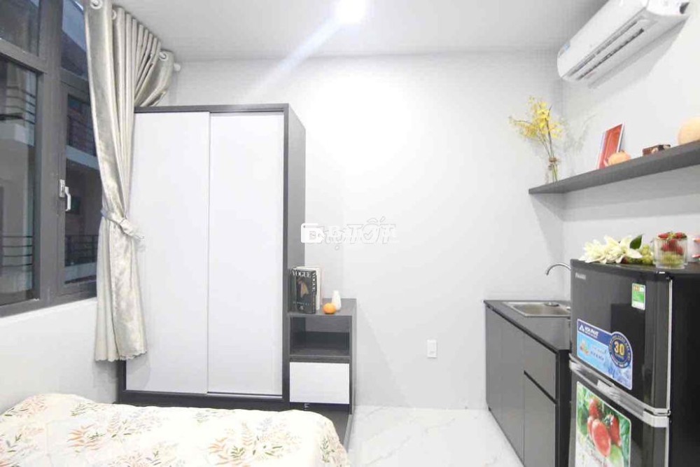 Trống Sẵn Phòng Cửa Sổ Lớn Nội Thất Đầy Đủ Ngay Công Viên Gia Định