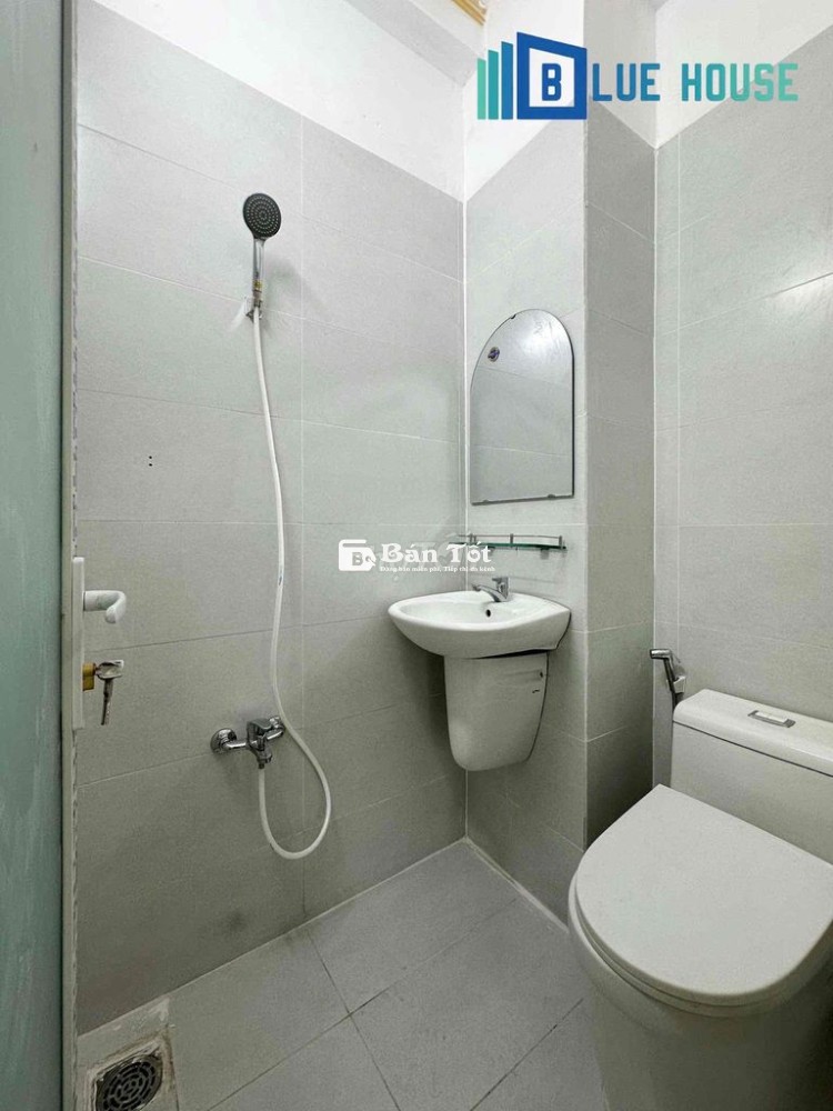 Trống Sẵn Phòng Cửa Sổ Lớn Nội Thất Đầy Đủ Ngay Công Viên Gia Định