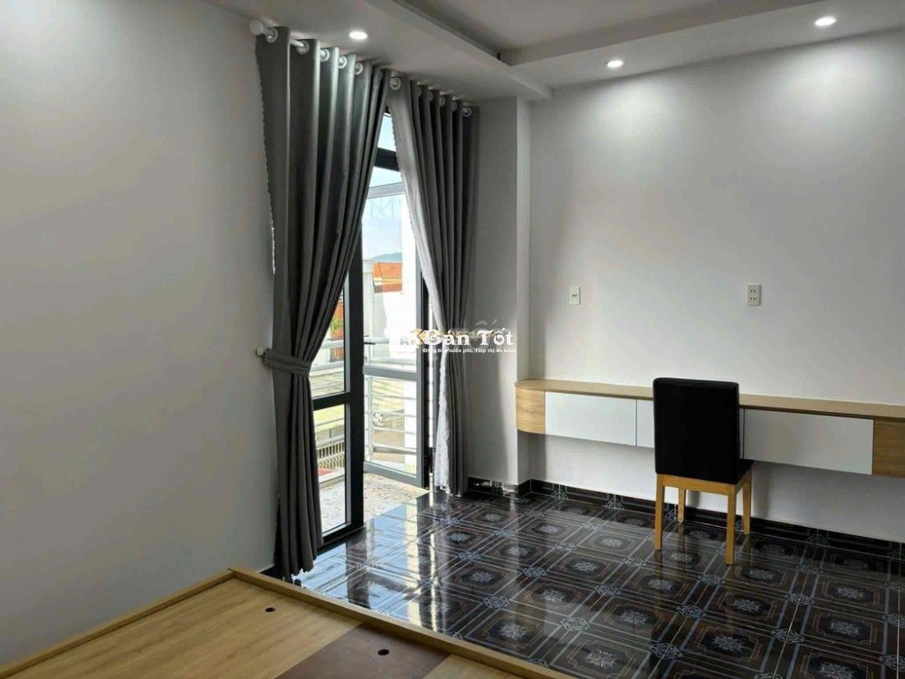 NHÀ KQH NGÔ QUYỀN 125M2 VUÔNG VỨC 4 TẦNG HOÀN CÔNG CÁCH CHỢ ĐL 2KM