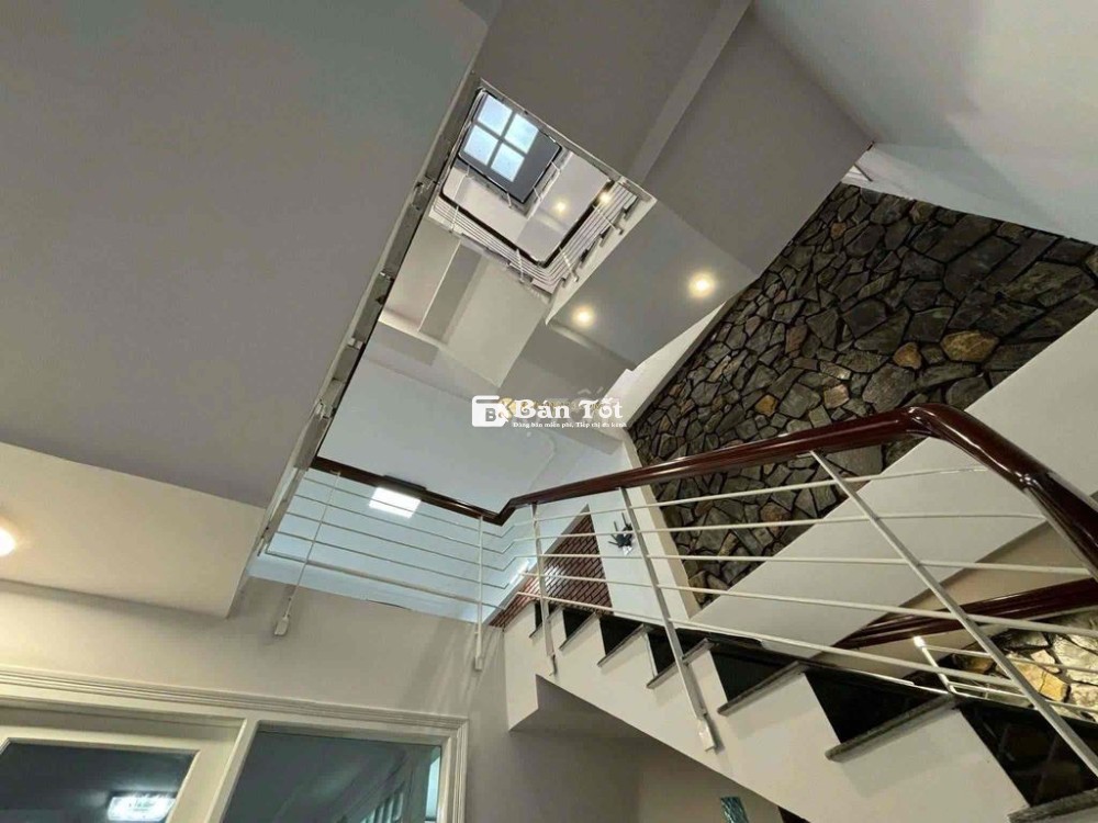 NHÀ KQH NGÔ QUYỀN 125M2 VUÔNG VỨC 4 TẦNG HOÀN CÔNG CÁCH CHỢ ĐL 2KM