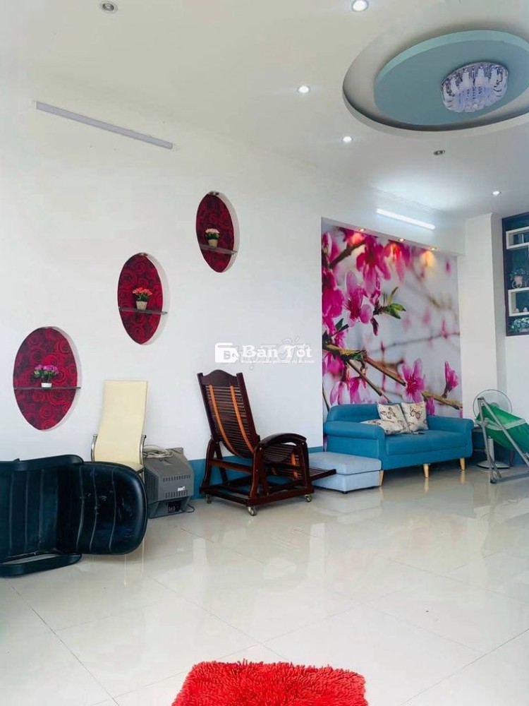 Nhà góc 2 mặt tiền đường nam cao gần đường Trần Hoàng na
