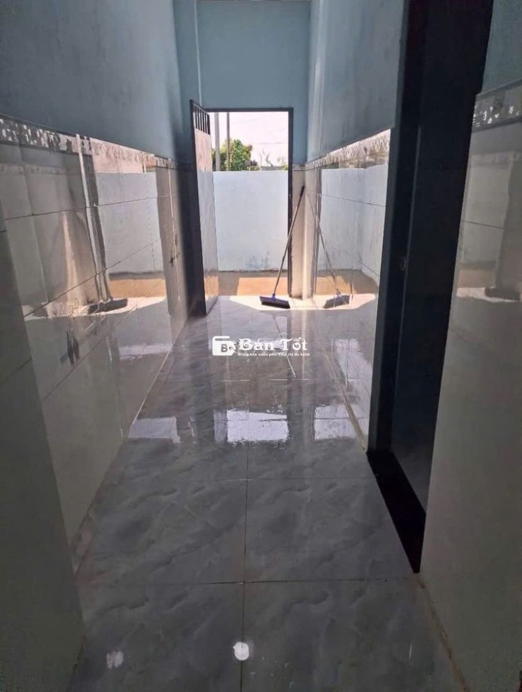 Vì nợ bán nhà 110m2 Giá 690tr có SHR Xã Tân hiệp Hóc Môn! Gấp