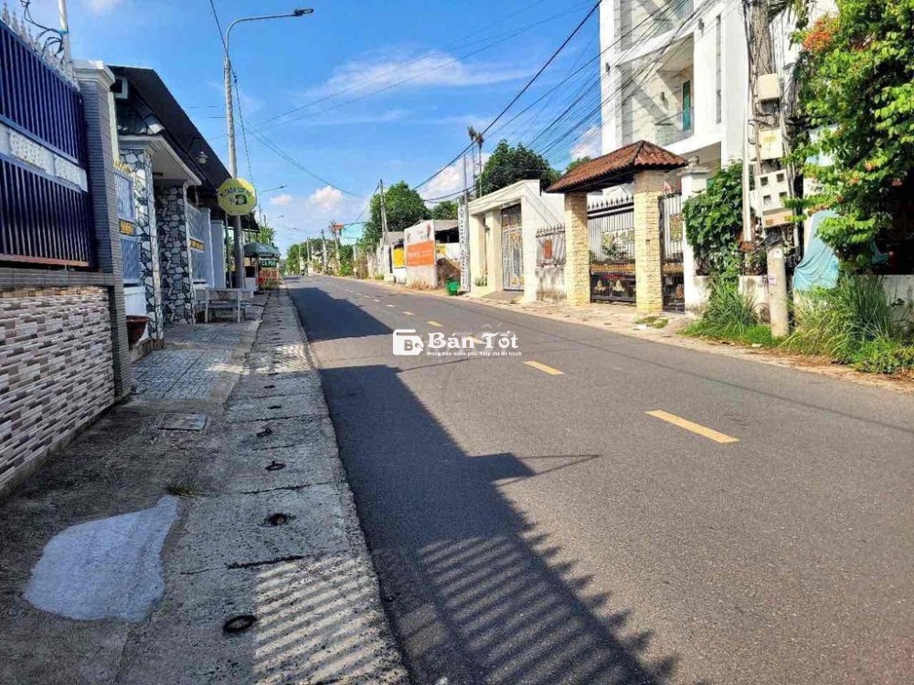 càn bán nhanh lô đất mặt tiền con gà vàng dt 127m, giá thiện chí