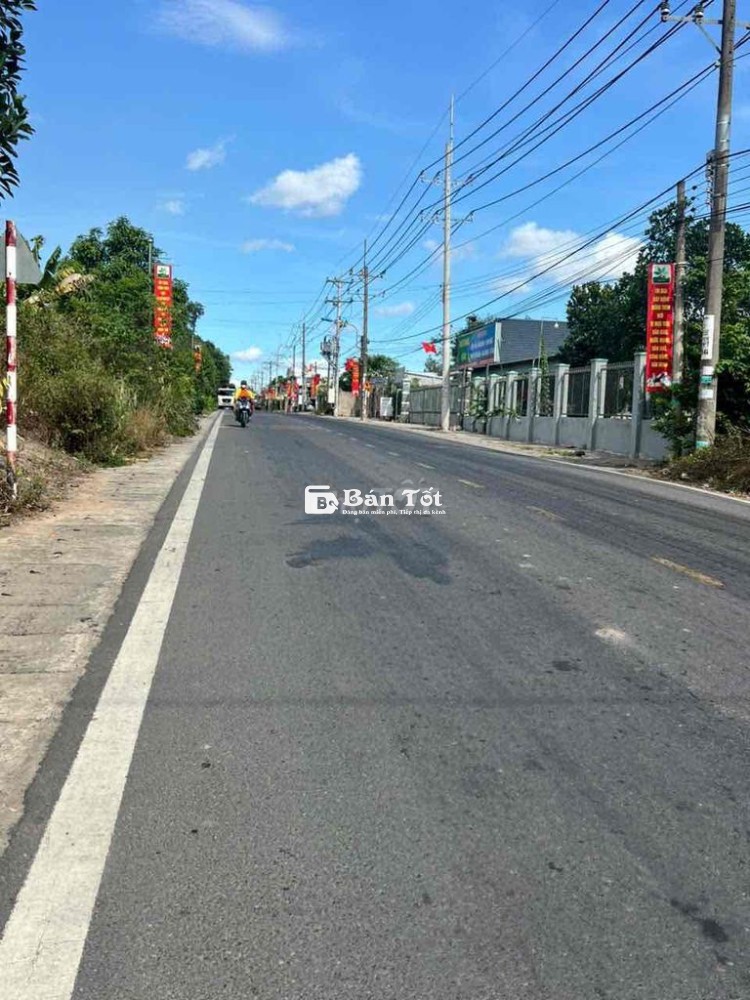 càn bán nhanh lô đất mặt tiền con gà vàng dt 127m, giá thiện chí