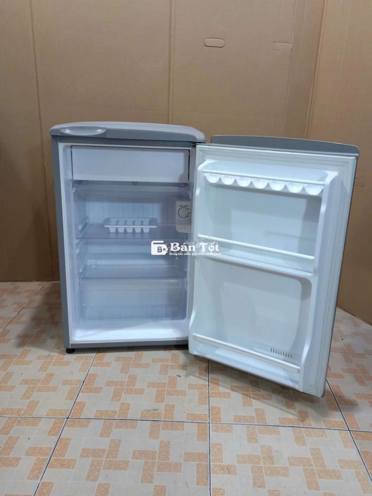 Tủ lạnh Aqua U95Q5R đời mới, 1 cửa nhỏ gọn.