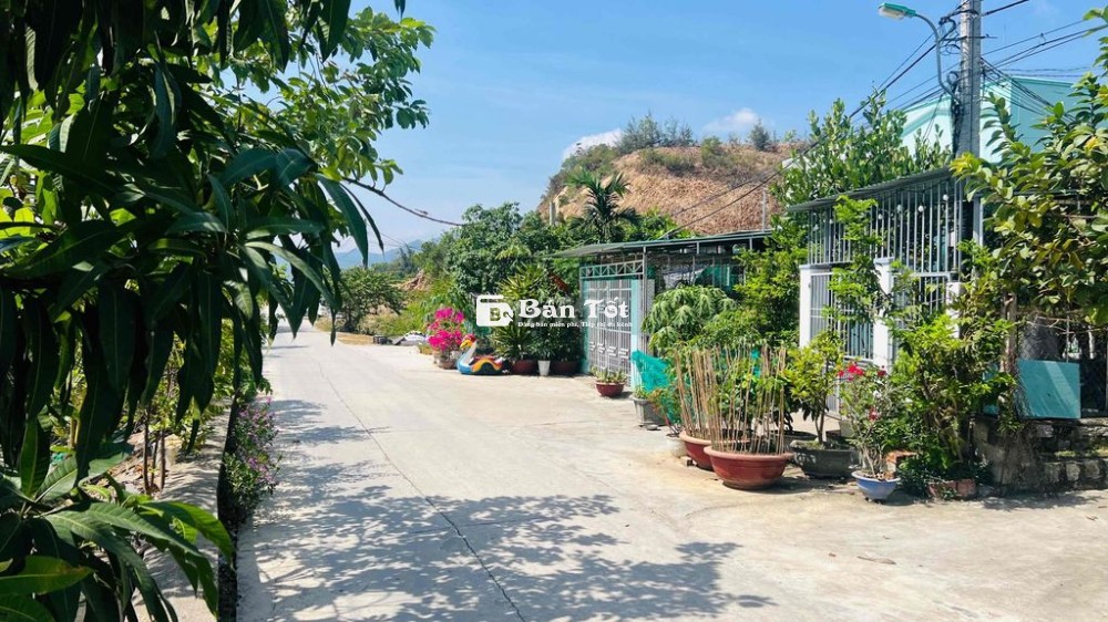 Bán Nhà Cấp 4 Mặt Sông, Gần Trung Tâm Hành Chính, Gần Khu Mỹ Gia. 3t9