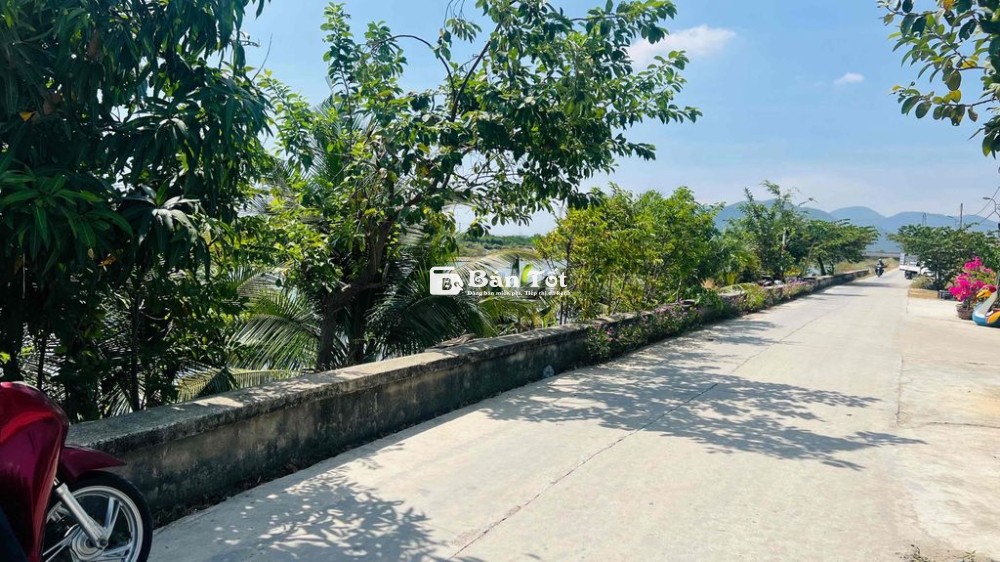 Bán Nhà Cấp 4 Mặt Sông, Gần Trung Tâm Hành Chính, Gần Khu Mỹ Gia. 3t9