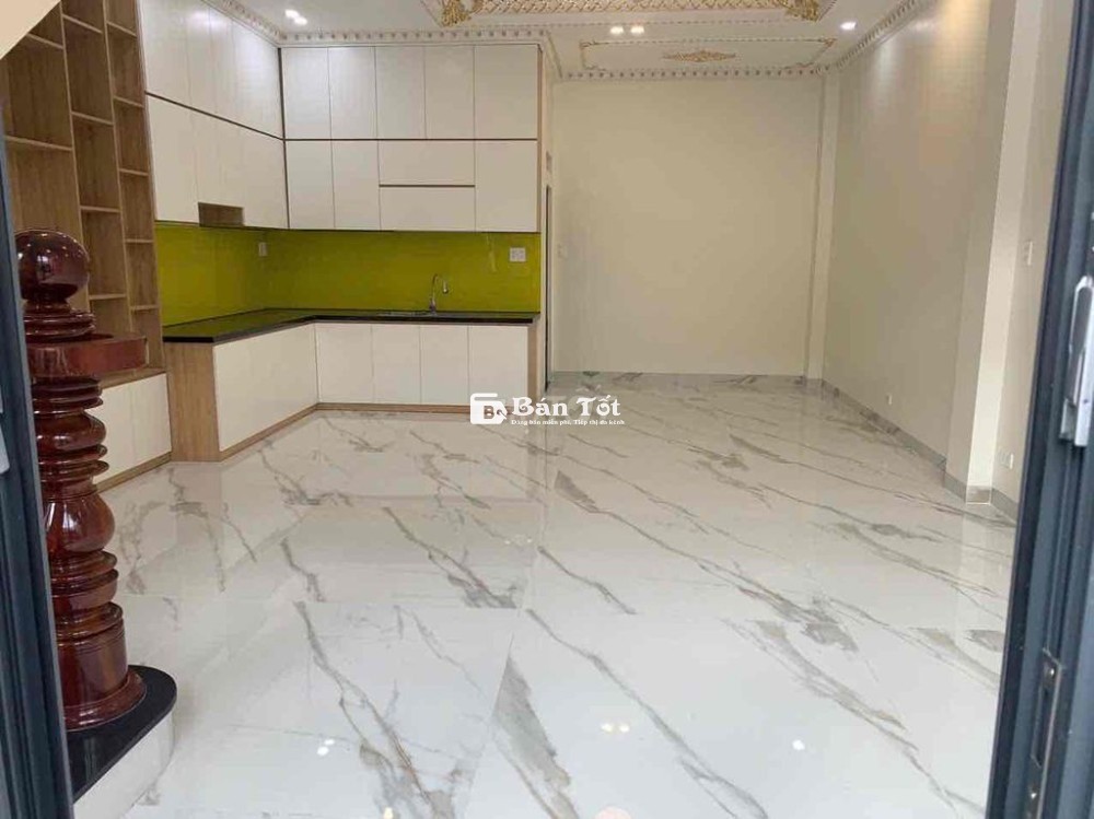 chủ bán nhà trệt 2 lầu mới tinh , đường nhựa 5 m thông gần y tế dĩ an