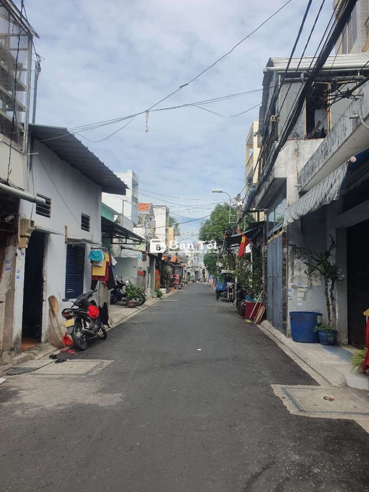 Nhà MT trung mỹ tây ngay chợ chó sát Tô Ký dt 5x25 giá 6.7 tỷ thông7m