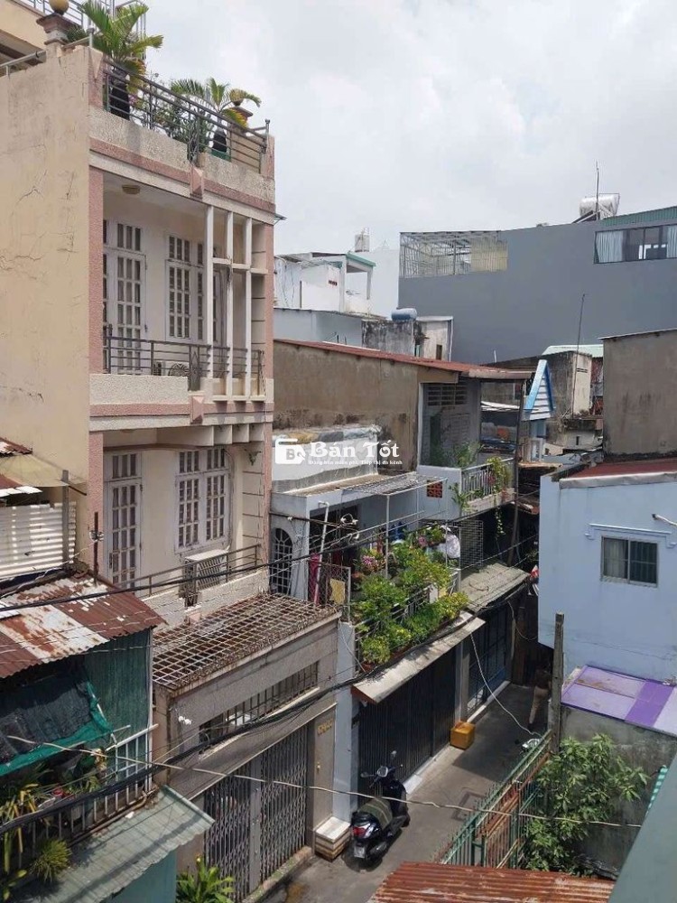 CHO THUÊ NHÀ LỚN NGUUYÊN CĂN. TRUNG TÂM. Q.6