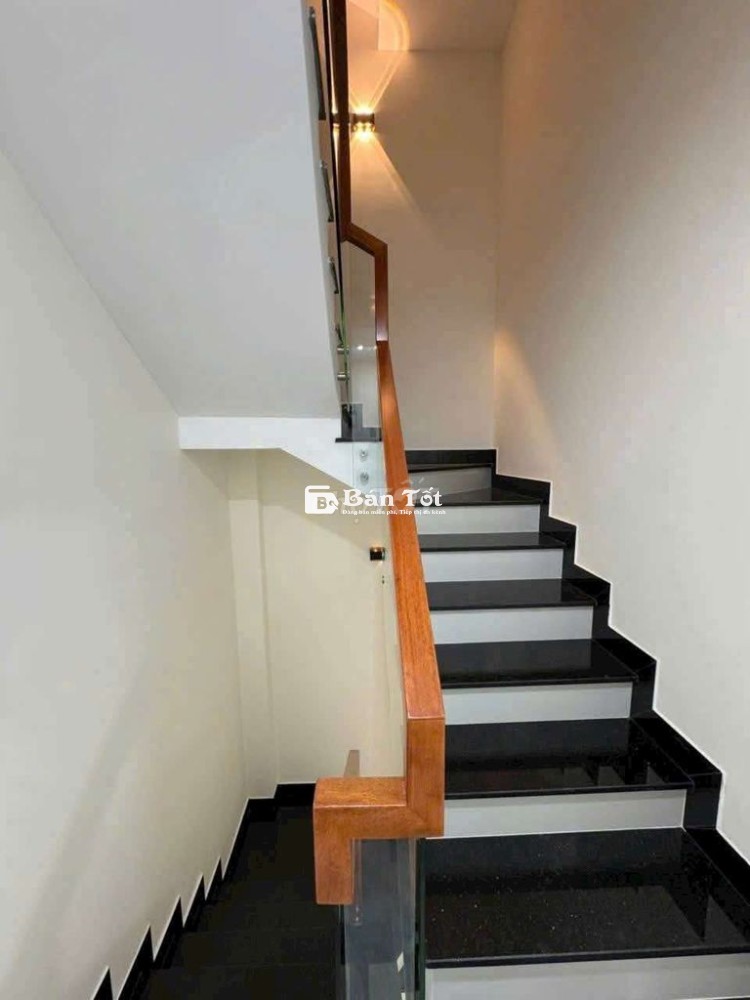 NHÀ MỚI XÂY 2025- TRỆT + 3 LẦU-3PN