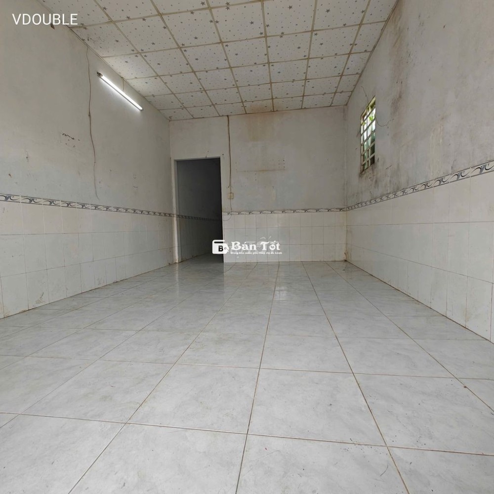 Nhà thuê chỉ 4 triệu mà đậu được oto trước cửa, gần chợ Cầu Ván