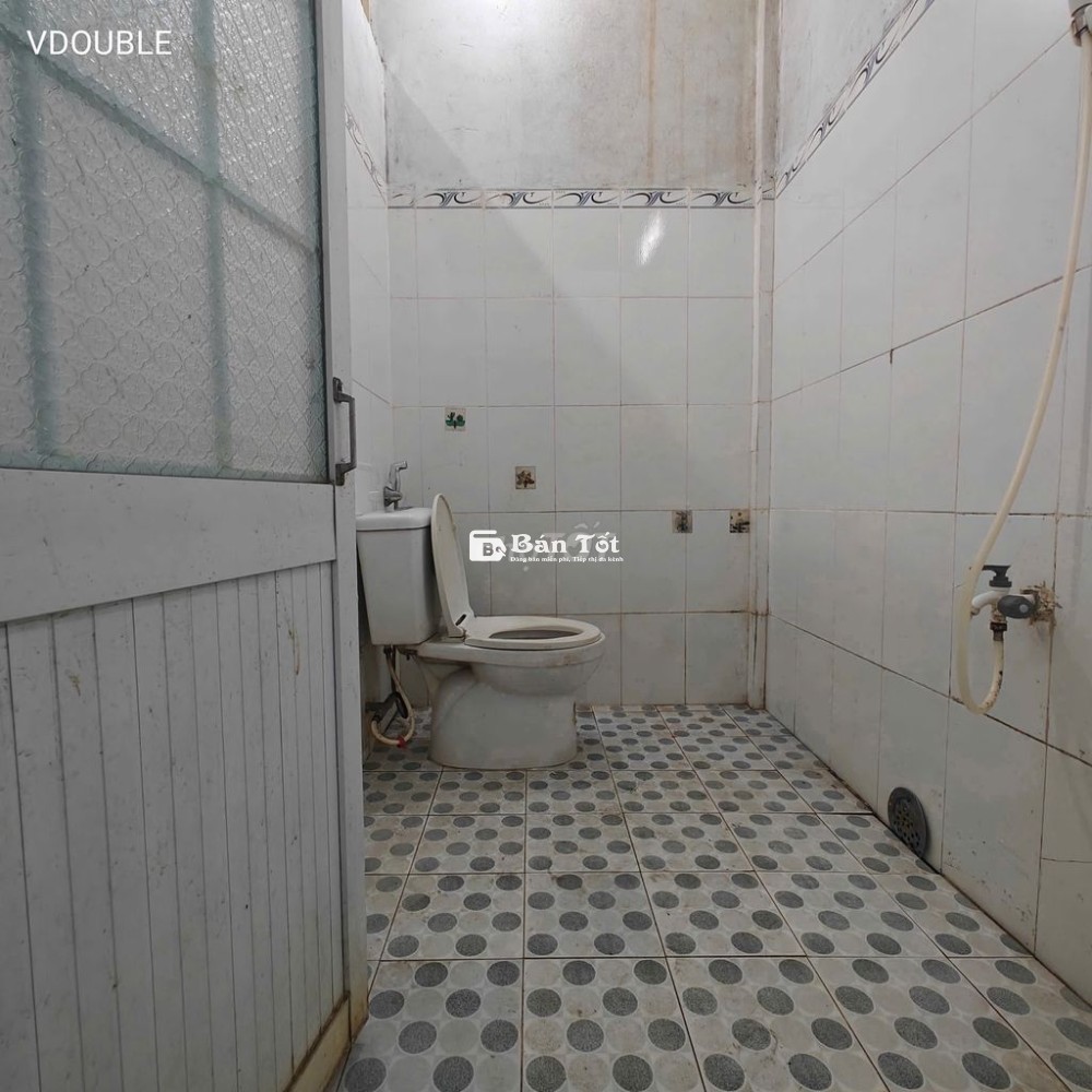 Nhà thuê chỉ 4 triệu mà đậu được oto trước cửa, gần chợ Cầu Ván
