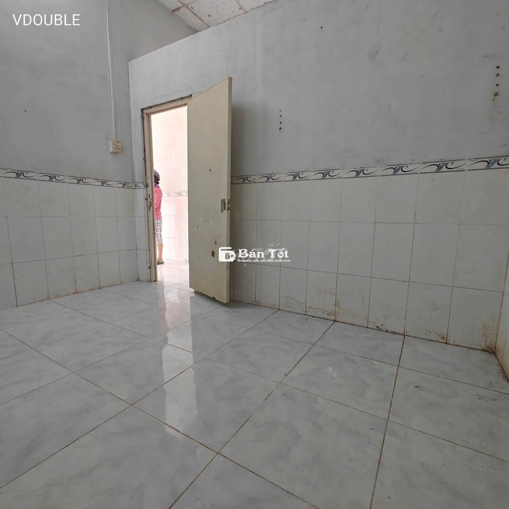 Nhà thuê chỉ 4 triệu mà đậu được oto trước cửa, gần chợ Cầu Ván