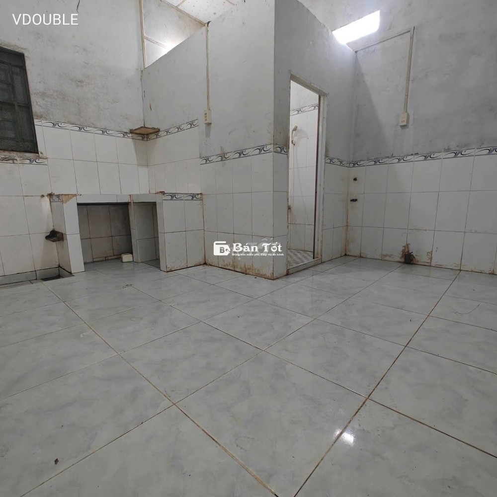 Nhà thuê chỉ 4 triệu mà đậu được oto trước cửa, gần chợ Cầu Ván