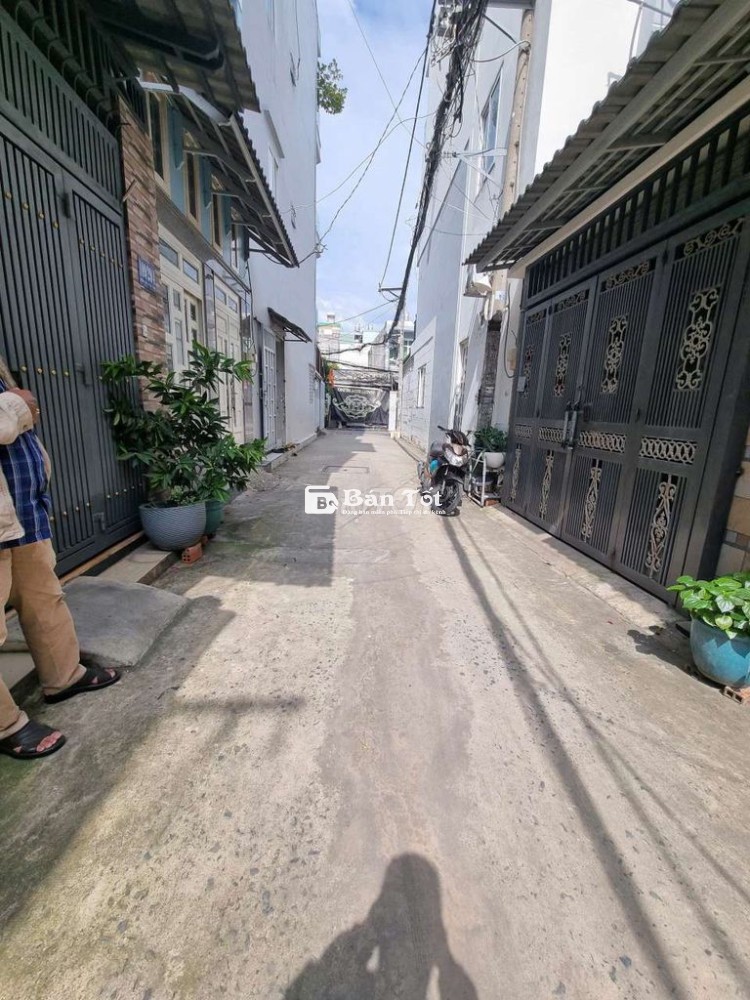 Đường số 2 dt (3.9x18m) hẻm xe hơi đỗ cửa 4 tầng lầu