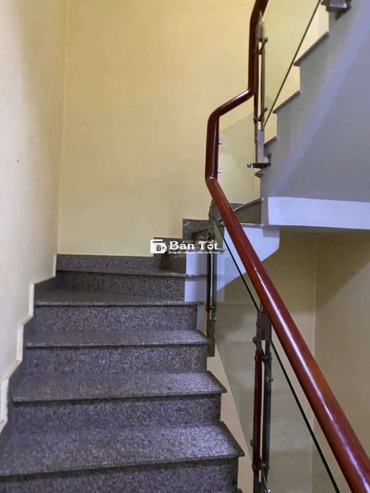 Đường số 2 dt (3.9x18m) hẻm xe hơi đỗ cửa 4 tầng lầu