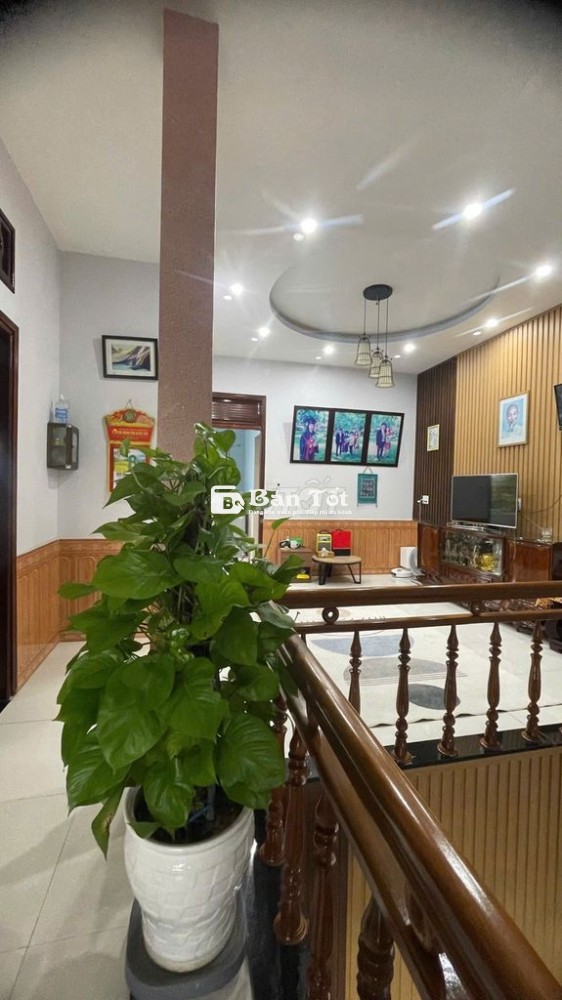 Nghỉ hưu cần bán nhà đắc địa 187m2, 3 PN, 2 mặt tiền, TKỳ, Quảng Nam