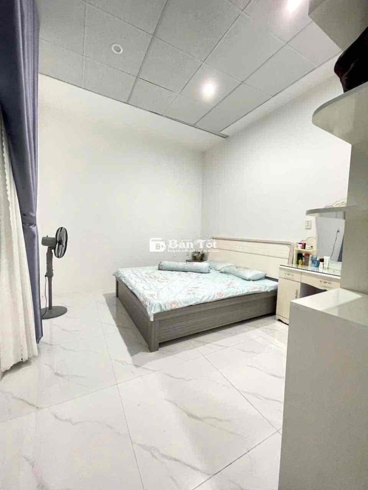 Nhà 2 MÊ Gần Nguyễn Văn Linh full nội thất