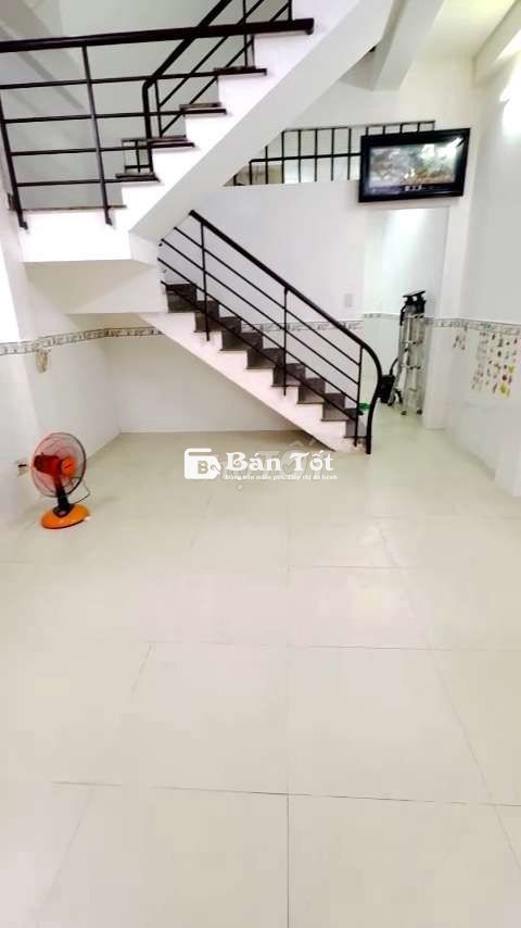 Nhà mới đẹp, HXH thông, gần Emart Phan Huy Ích, 2PN 2WC