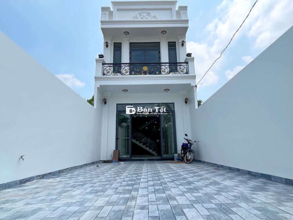 BÁN NHÀ TẶNG 3 máy lạnh, 3 giường ngủ THỊ TRẤN ĐỨC HOÀ LONG AN
