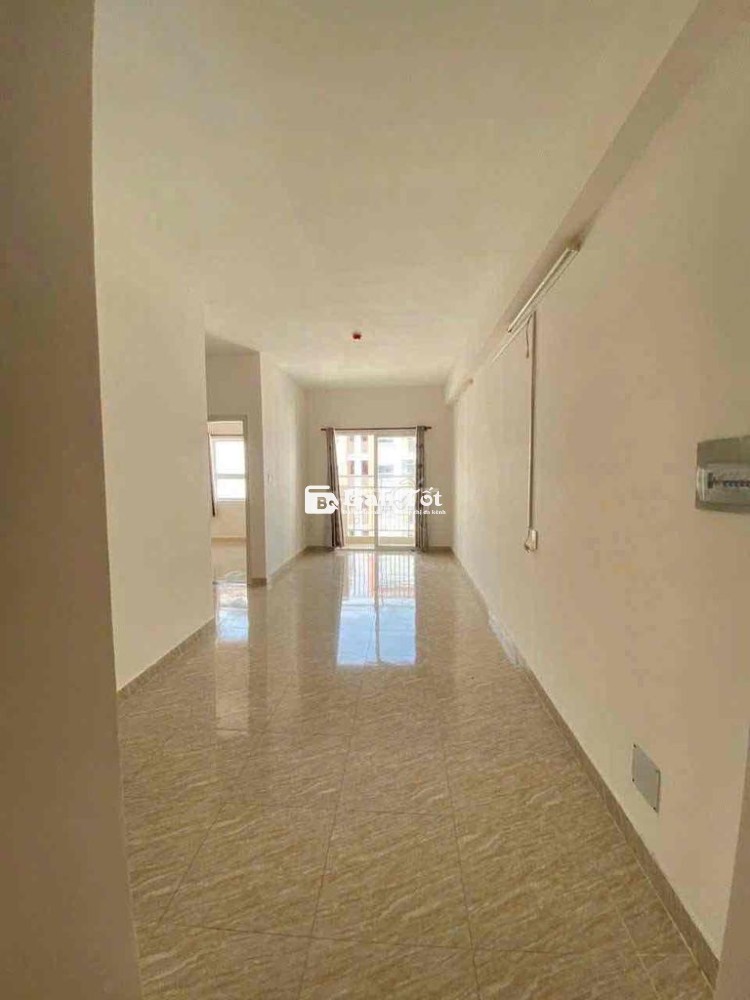 Bán chung cư Hoàng Quân view hồ bơi (đã có sổ đỏ)
