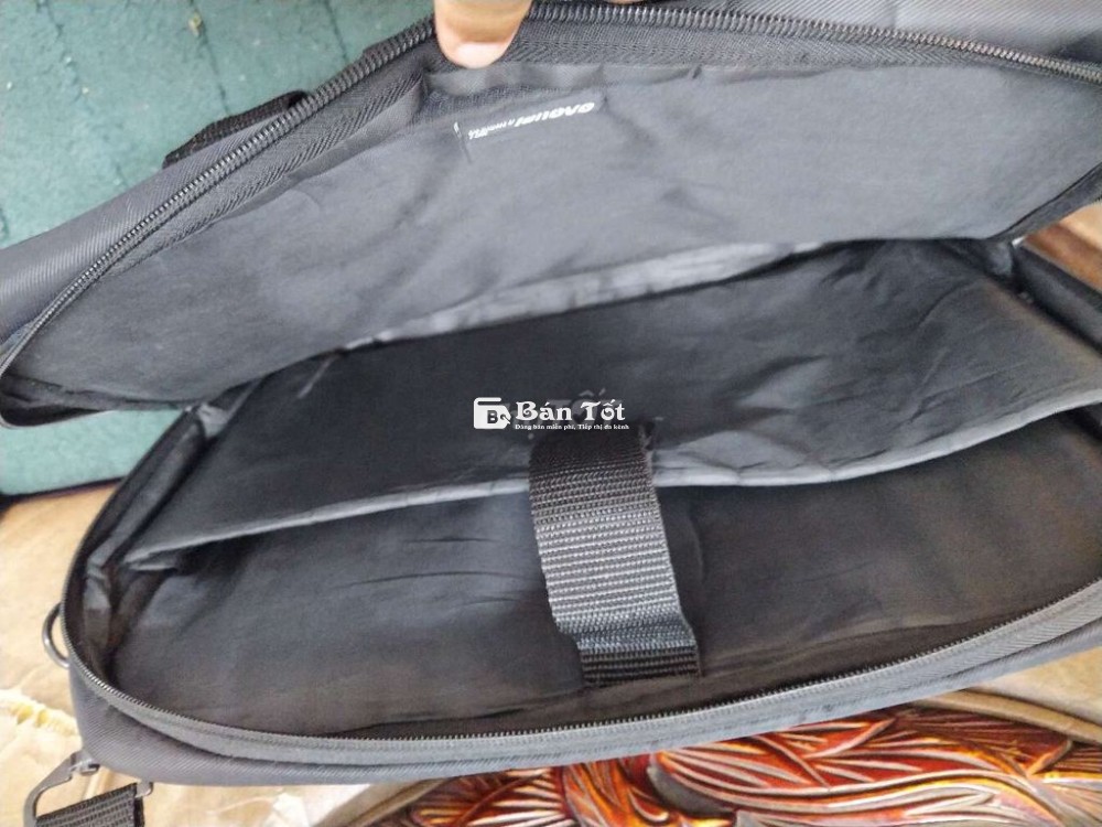 Cặp laptop 15.6in  LENOVO size 39*29*6cm