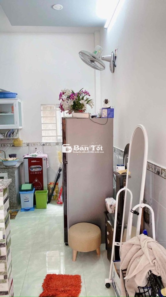 bán nhà sổ hồng chung - giếng khoan có lọc - nội thất cơ bản