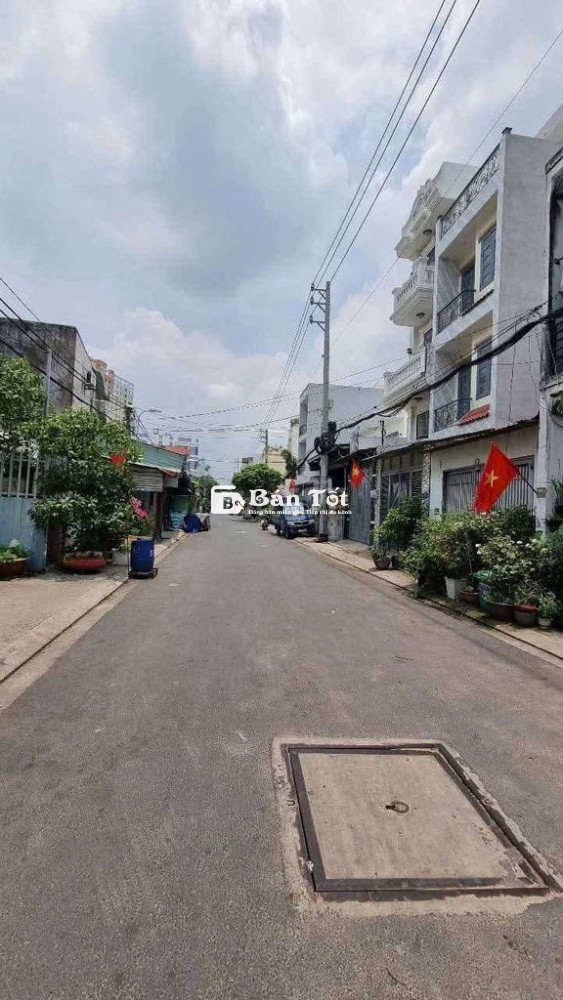 Lô đất đẹp 7,5m x 18m. Mặt tiền đường nhựa 8m Trung Mỹ Tây 14