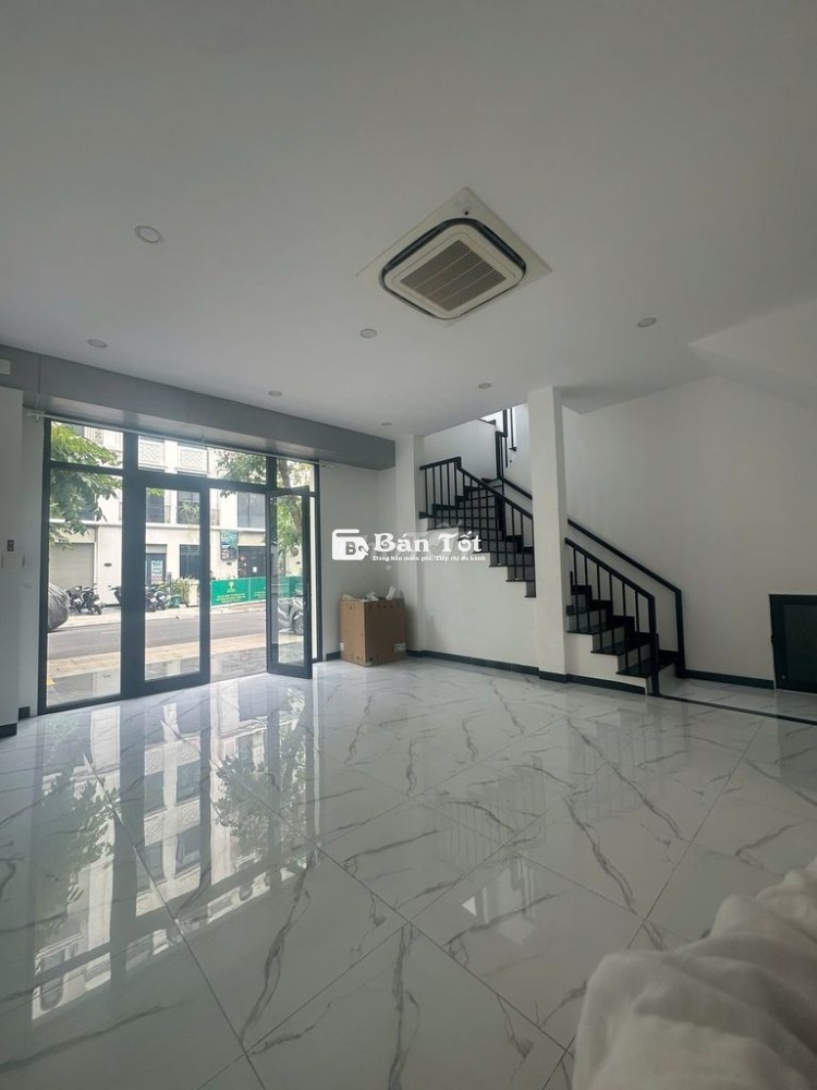 MỨC GIÁ SỐC: MẶT BẰNG KINH DOANH HƠN 100m2 HOÀN THIỆN TẠI VHGP