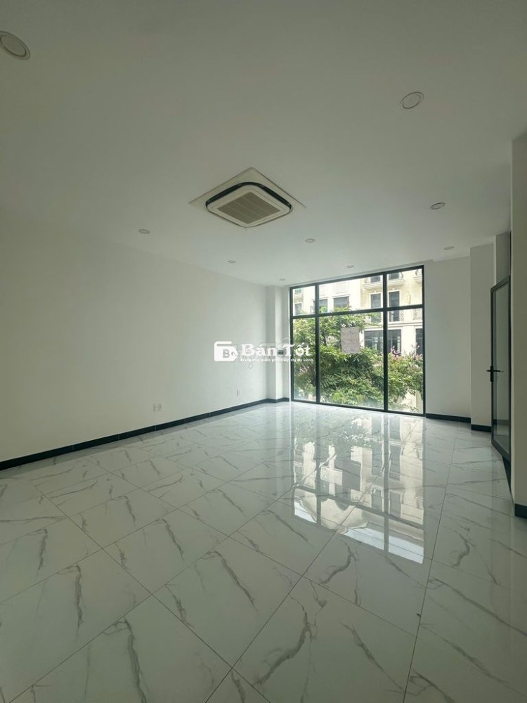 MỨC GIÁ SỐC: MẶT BẰNG KINH DOANH HƠN 100m2 HOÀN THIỆN TẠI VHGP