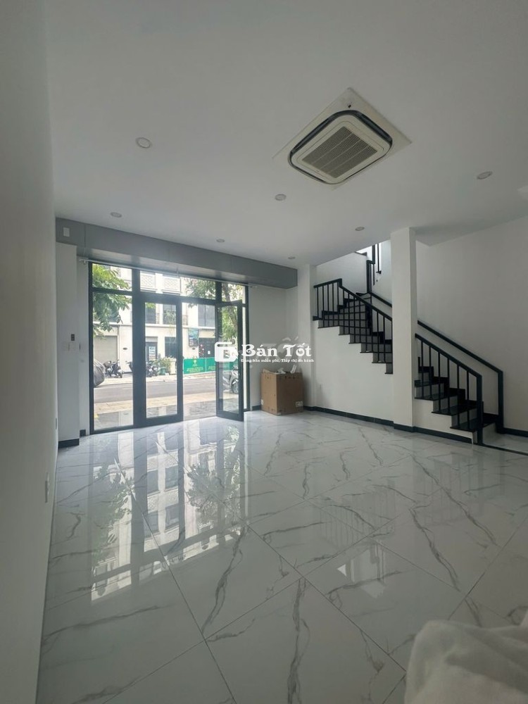 MỨC GIÁ SỐC: MẶT BẰNG KINH DOANH HƠN 100m2 HOÀN THIỆN TẠI VHGP