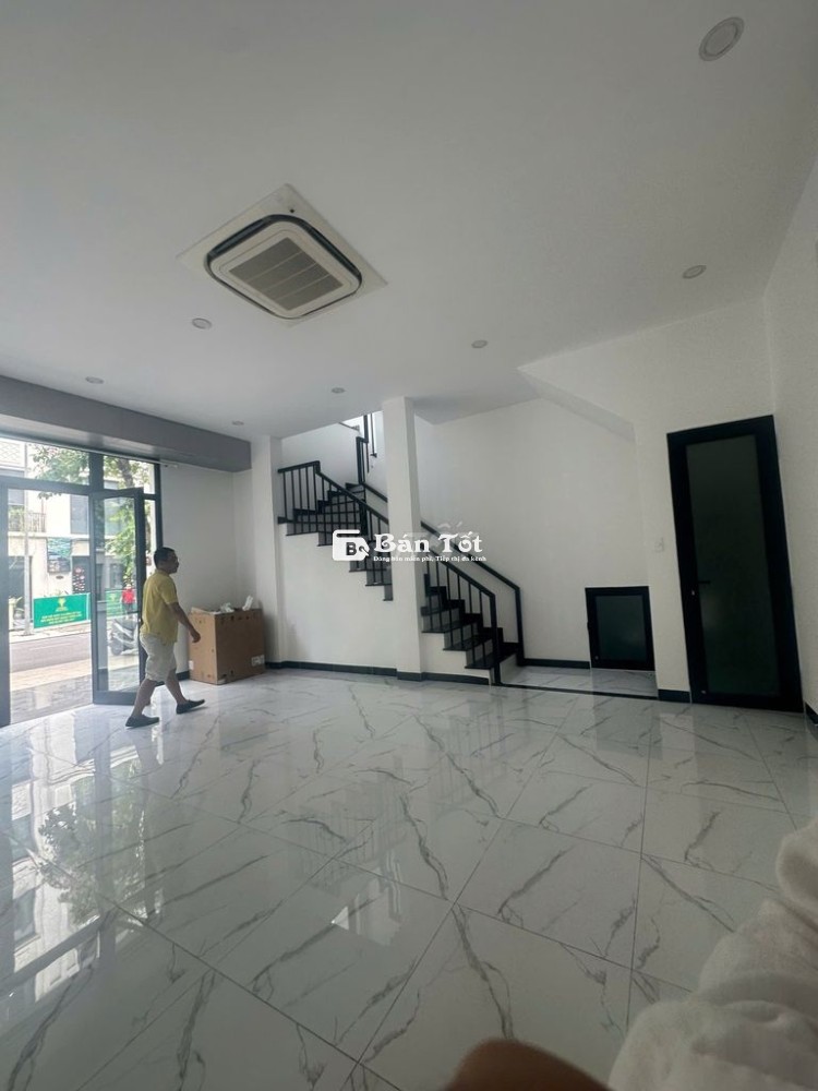 MỨC GIÁ SỐC: MẶT BẰNG KINH DOANH HƠN 100m2 HOÀN THIỆN TẠI VHGP