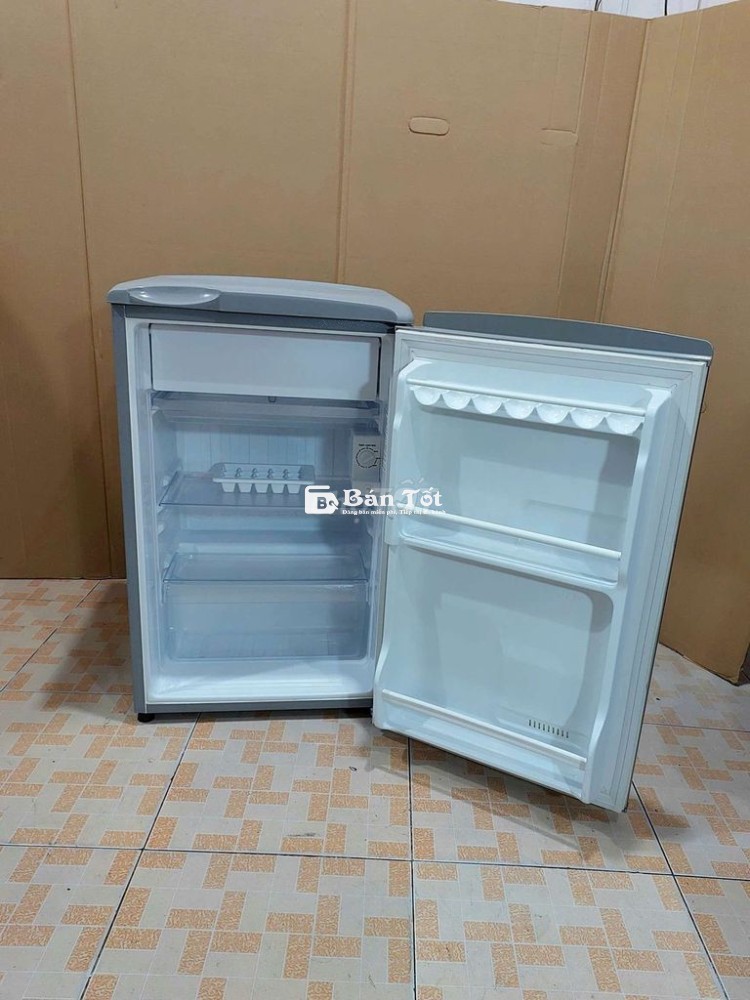 Tủ lạnh Aqua P862N5 nhỏ gọn 1ngăn, lạnh tốt