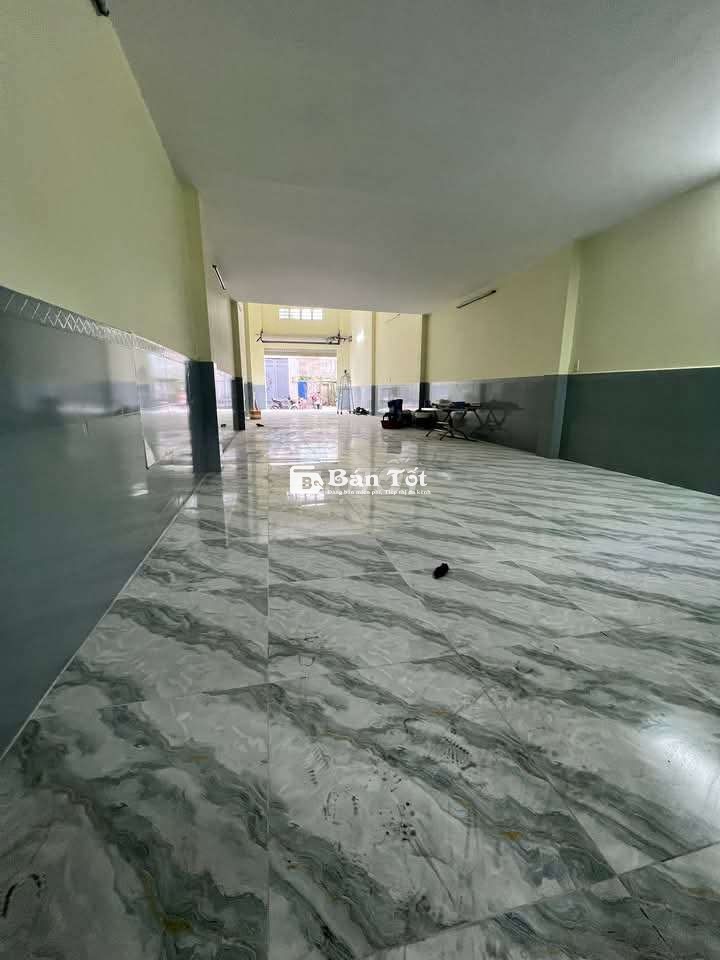 Cho thuê nhà Ở hoặc làm kho, bình tân có điện 3fa