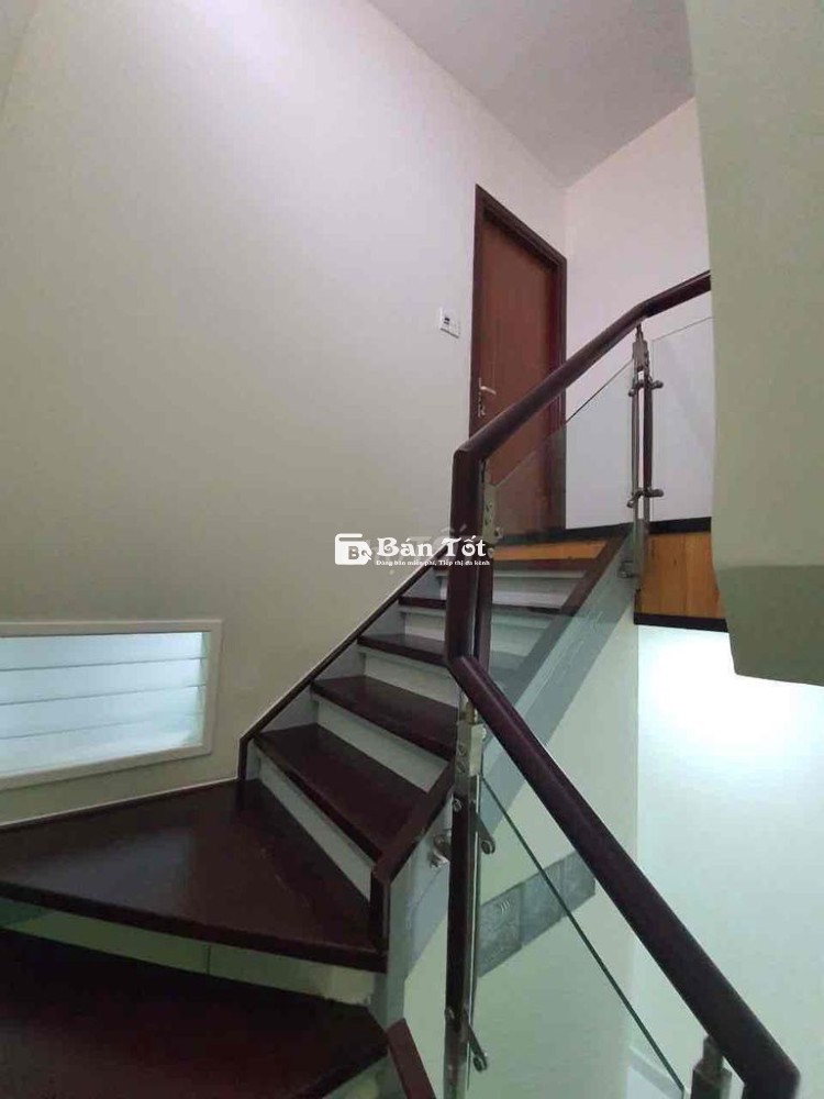 Nhà trệt lầu hẻm YERSIN gần Ngã 6 đường nhựa chỉ 3ti650