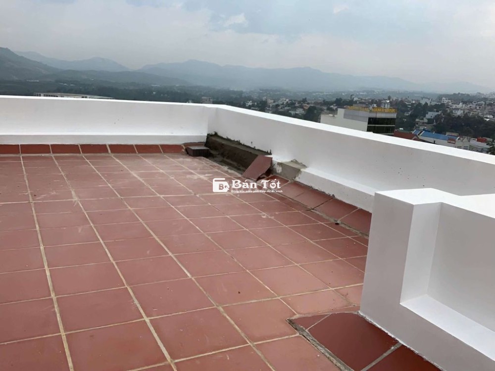 Tuyển 05 thợ phụ chống thấm công trình