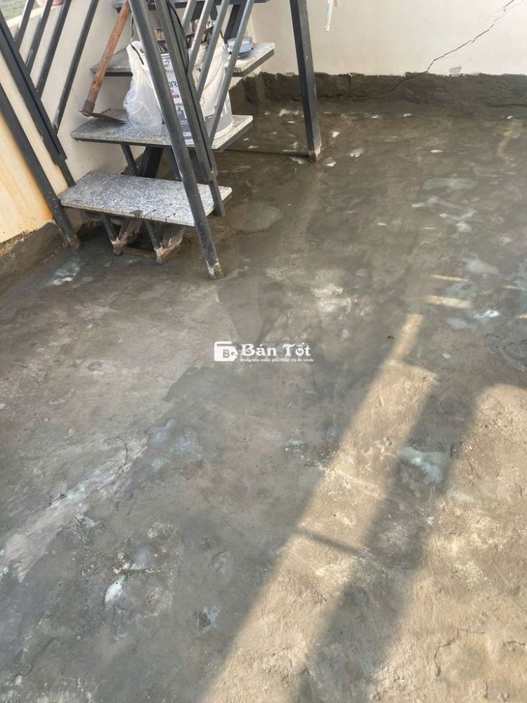 Tuyển 05 thợ phụ chống thấm công trình