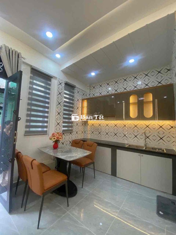 BÁN NHÀ PHỐ ĐẸP, TRUNG TÂM PHƯỜNG 8 QUẬN GÒ VẤP
