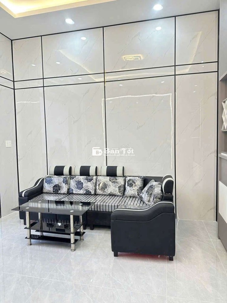 Mặt Tiền ngay Trường Học 74m2 - Nhà Mới Đẹp