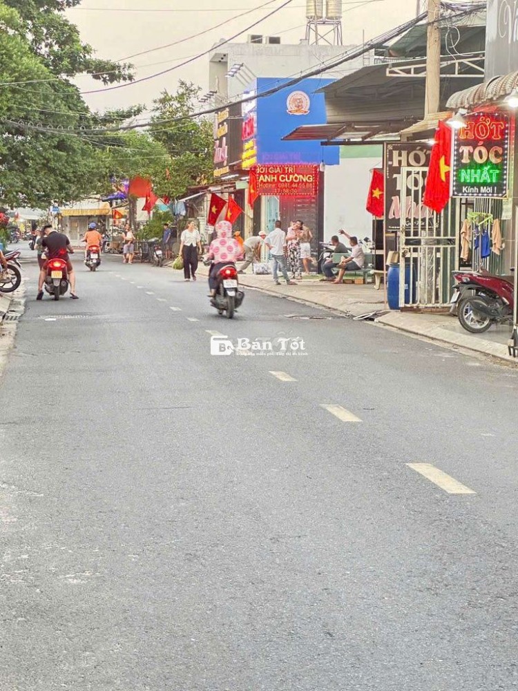 Mặt Tiền ngay Trường Học 74m2 - Nhà Mới Đẹp