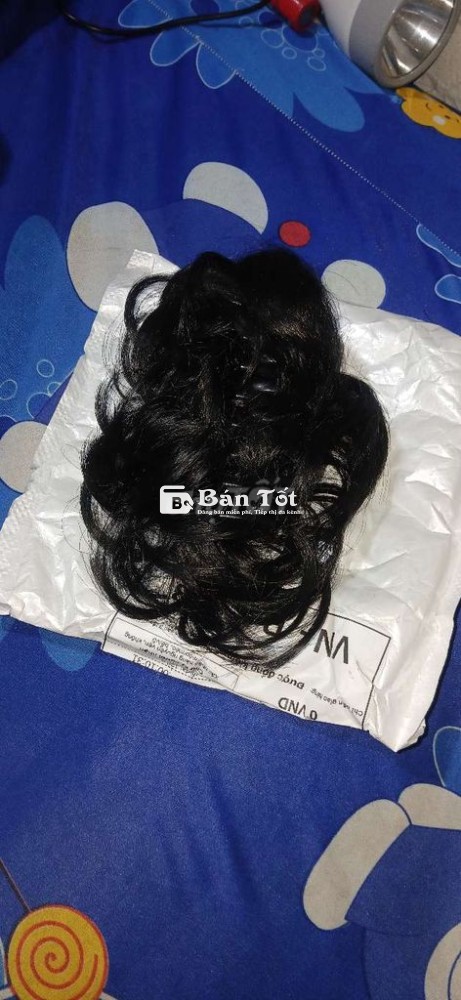 Tặng 4 món phụ kiện tóc như hình mới 100%