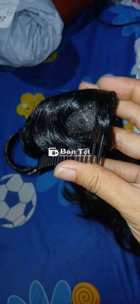 Tặng 4 món phụ kiện tóc như hình mới 100%
