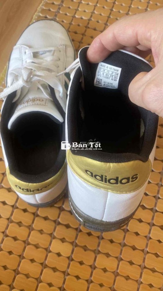 Bán đôi dày Adidas real siz43 chân 42 mang vừa