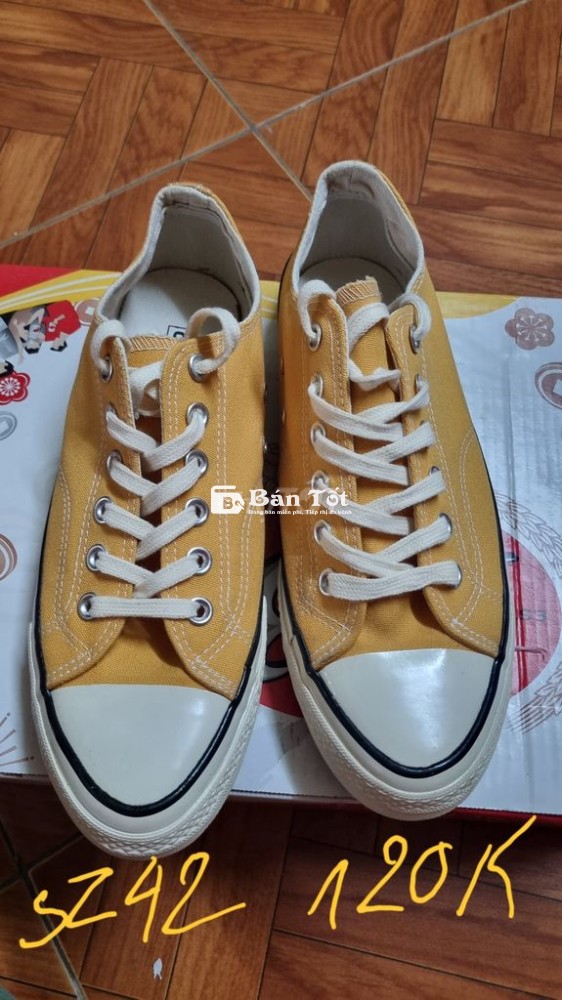 Giầy mới giá siêu rẻ