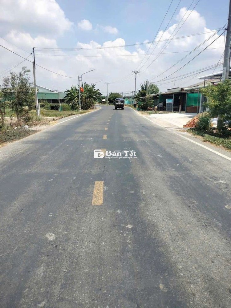 Bán đất mặt tiền Đ nhựa thuận tiện kinh doanh